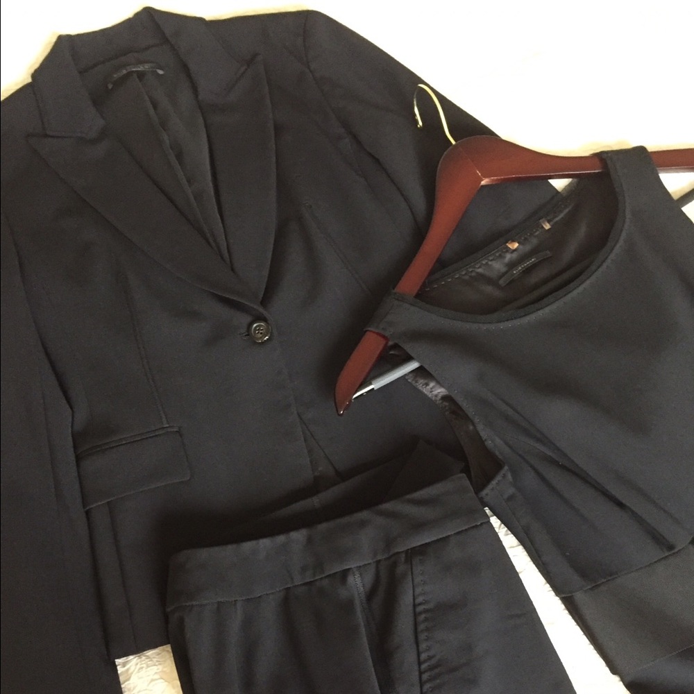 3 piece Elie Tahari suit black, P0